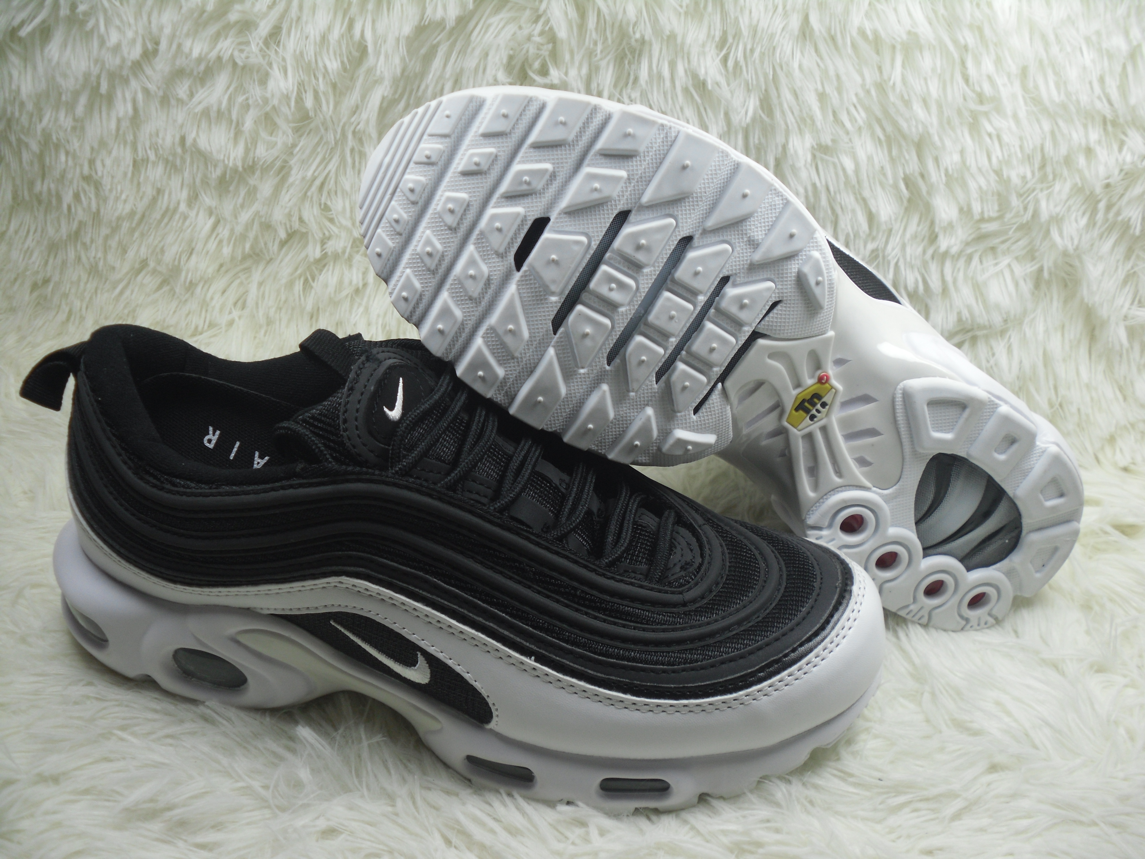 nike air max tn 97 black